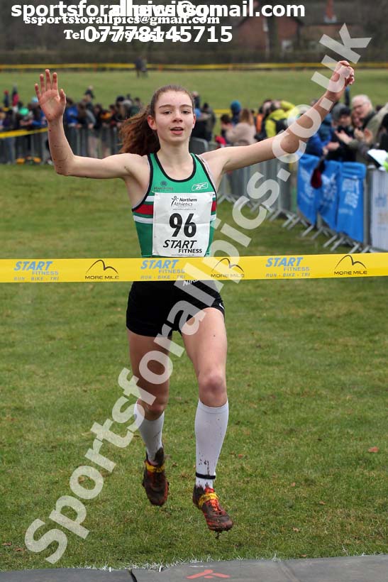 Womens under-17 Northern Cross Country Champs., Camp Hill Estate, Kirklington.  Photo: David T. Hewitson/Sports for All Pics